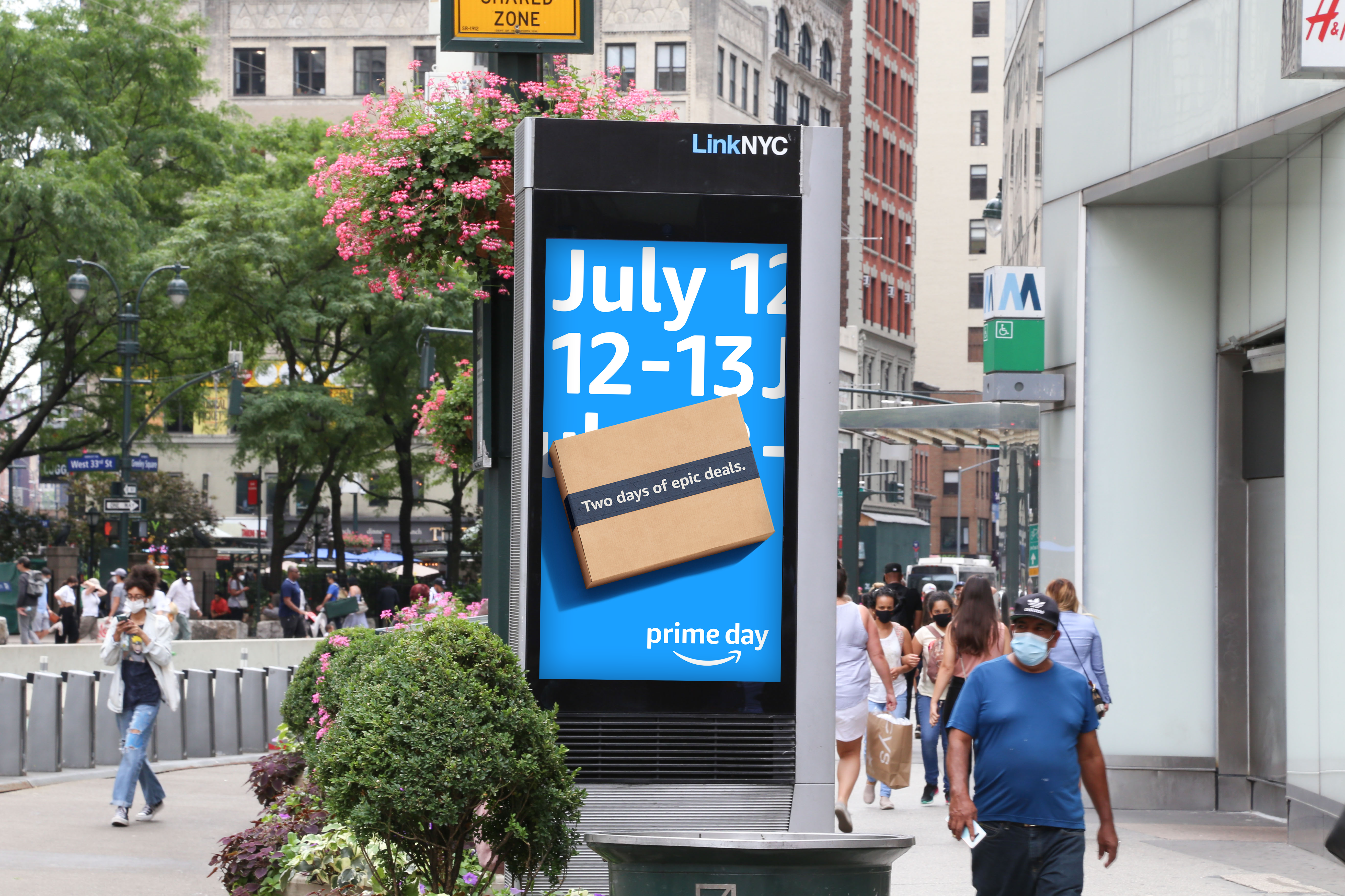 302_outdoor.urban_panel_nyc-AmazonPrimeDay