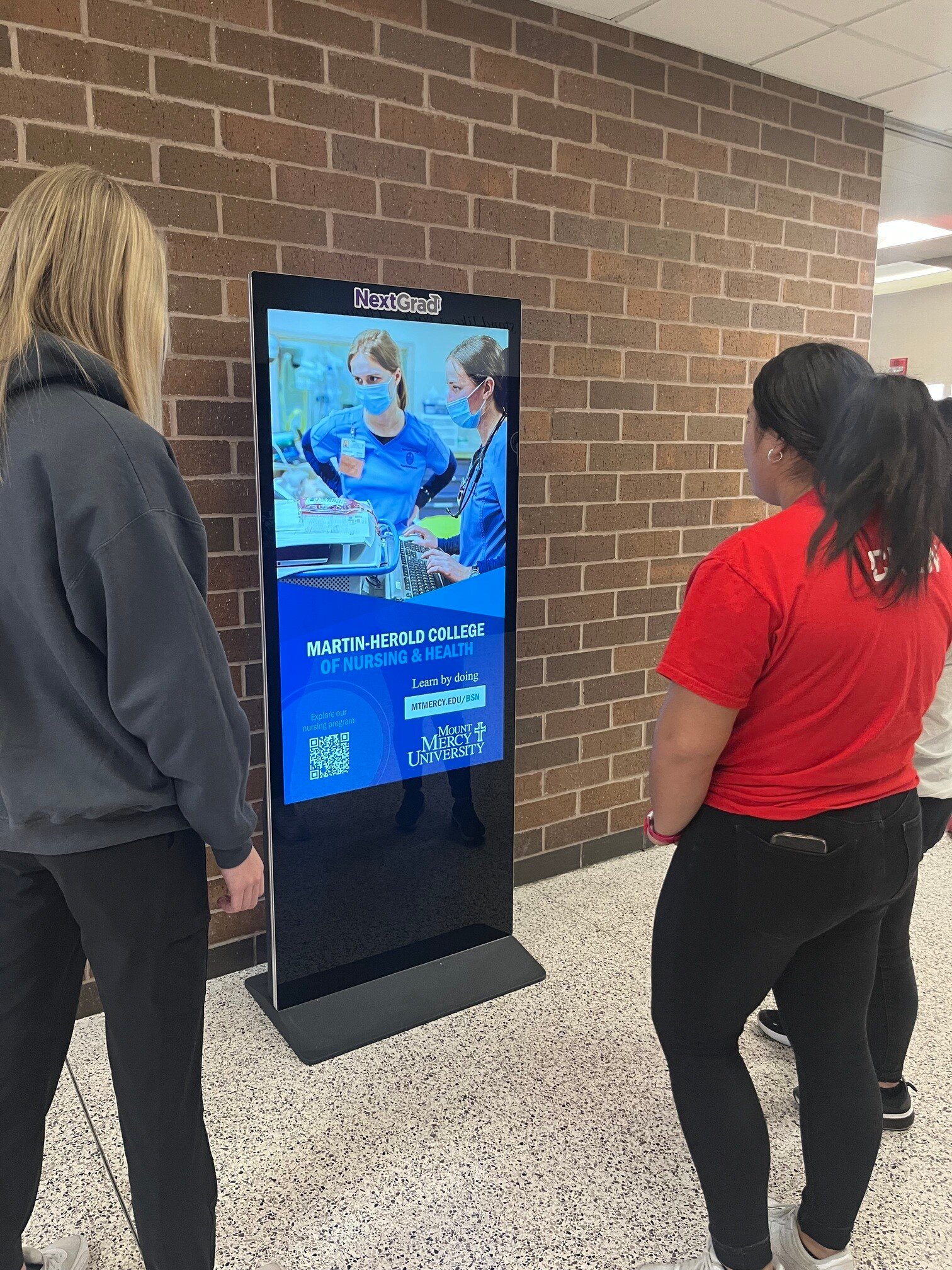 Vistar Media to power NextGrad’s DOOH network across North America